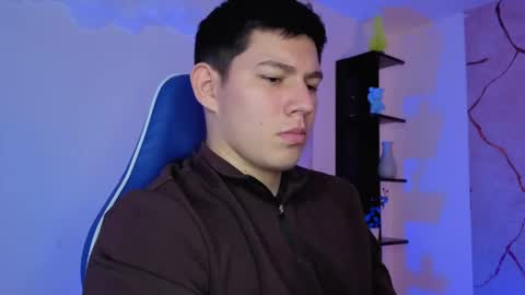 james_cr online show from May 15, 1:07 pm