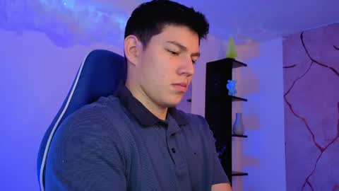 james_cr online show from May 18, 12:22 pm