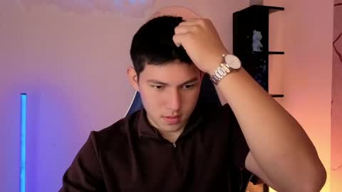 james_cr online show from May 25, 12:11 pm