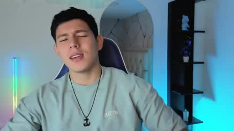 james_cr online show from May 30, 12:35 pm