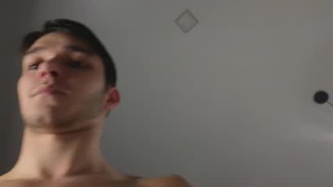 Snapshot of james_friends chatting on March 9, 9:08 pm James online show from March 9, 9:08 pm