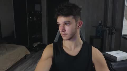 Snapshot of james_friends chatting on March 14, 10:59 pm James online show from March 14, 10:59 pm