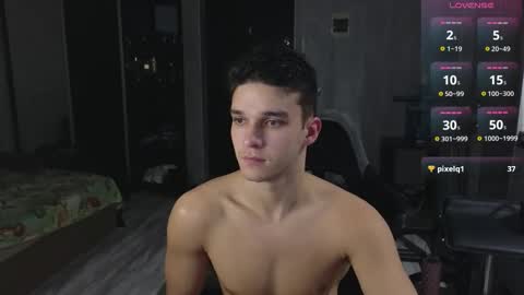 Snapshot of james_friends chatting on March 23, 9:08 pm James online show from March 23, 9:08 pm