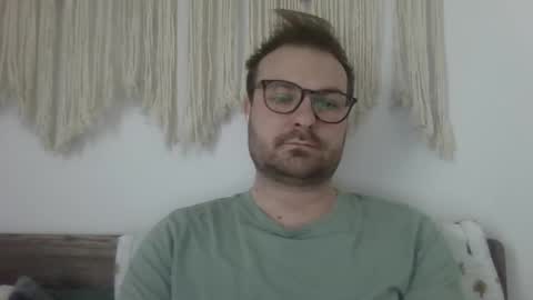 Snapshot of james_heron chatting on February 28, 9:25 am James Heron online show from February 28, 9:25 am