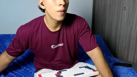 james_silva1 online show from July 5, 8:16 pm