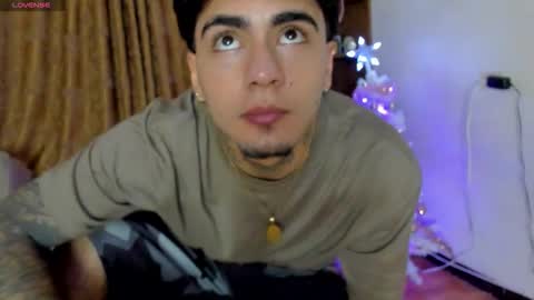 jamesdekker online show from December 18, 3:23 am