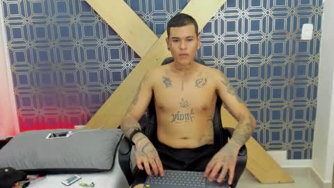 Snapshot of jamesinked_ chatting on January 10, 5:24 pm Jamesinked online show from January 10, 5:24 pm