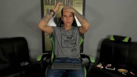 Snapshot of jamesinked_ chatting on February 3, 2:03 am Jamesinked online show from February 3, 2:03 am