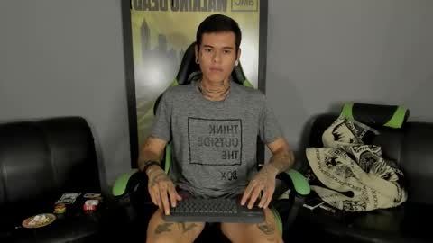 Snapshot of jamesinked_ chatting on February 25, 9:46 pm Jamesinked online show from February 25, 9:46 pm