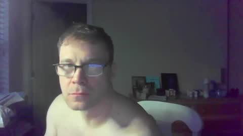 Snapshot of jamesjewels chatting on February 9, 12:41 pm jamesjewels online show from February 9, 12:41 pm