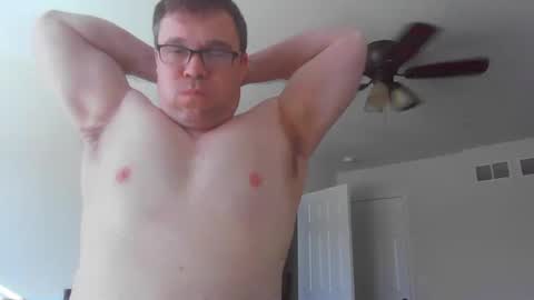 Snapshot of jamesjewels chatting on March 8, 1:57 pm jamesjewels online show from March 8, 1:57 pm