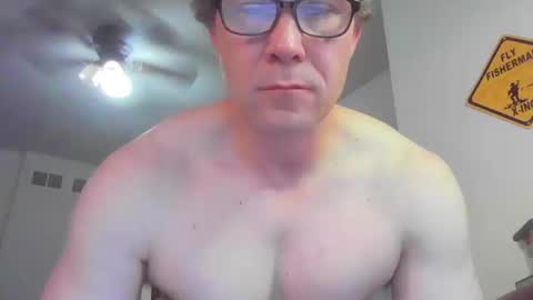 Snapshot of jamesjewels chatting on October 18, 9:15 pm jamesjewels online show from October 18, 9:15 pm