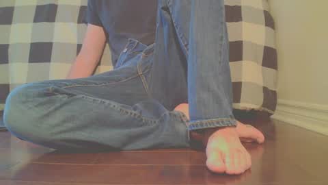 Snapshot of jamesknight57 chatting on April 6, 10:00 pm James online show from April 6, 10:00 pm