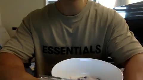 jamesmo820913 online show from December 5, 1:58 am