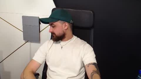 Snapshot of jamesmyersx chatting on September 17, 5:42 am JamesMyers online show from September 17, 5:42 am