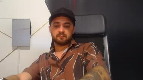 Snapshot of jamesmyersx chatting on June 29, 4:08 am JamesMyers online show from June 29, 4:08 am