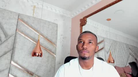 Snapshot of jamesparck chatting on December 28, 3:26 pm James online show from December 28, 3:26 pm