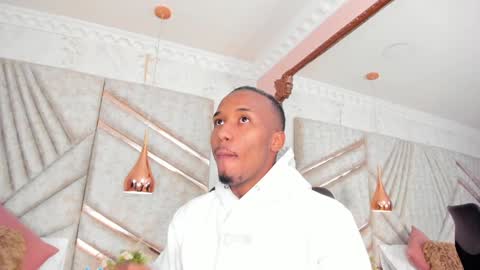 Snapshot of jamesparck chatting on January 3, 12:30 pm James online show from January 3, 12:30 pm