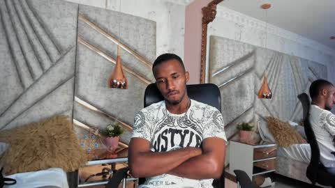 Snapshot of jamesparck chatting on January 19, 6:43 pm James online show from January 19, 6:43 pm