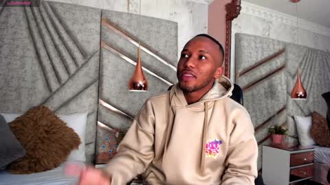 Snapshot of jamesparck chatting on January 23, 11:48 am James online show from January 23, 11:48 am