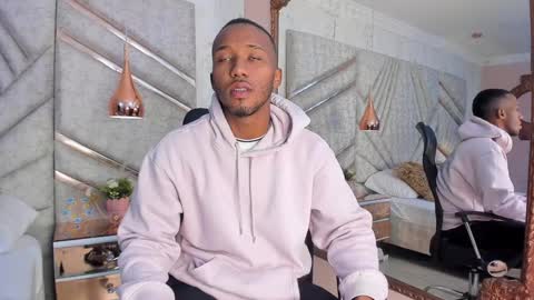 Snapshot of jamesparck chatting on January 25, 12:26 pm James online show from January 25, 12:26 pm