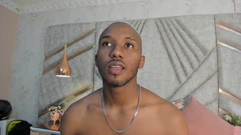 Snapshot of jamesparck chatting on February 9, 6:16 pm James online show from February 9, 6:16 pm