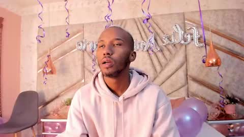 Snapshot of jamesparck chatting on February 14, 12:25 pm James online show from February 14, 12:25 pm