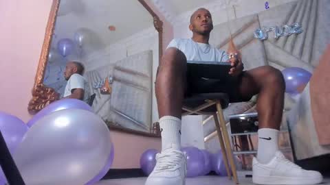 Snapshot of jamesparck chatting on February 16, 6:32 pm James online show from February 16, 6:32 pm