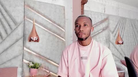 Snapshot of jamesparck chatting on February 28, 12:09 pm James online show from February 28, 12:09 pm