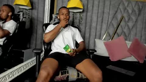 James  online show from March 8, 11:30 pm