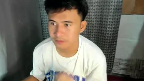 Snapshot of jamesthebigcockxxx chatting on May 12, 8:44 am jamesthebigcockxxx online show from May 12, 8:44 am