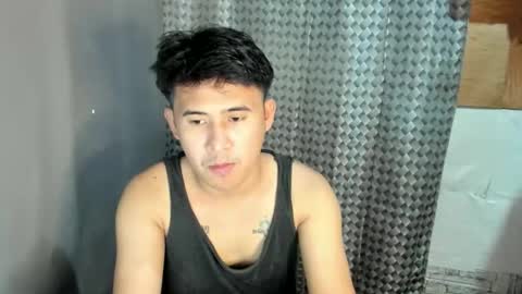 Snapshot of jamesthebigcockxxx chatting on May 13, 10:23 am jamesthebigcockxxx online show from May 13, 10:23 am
