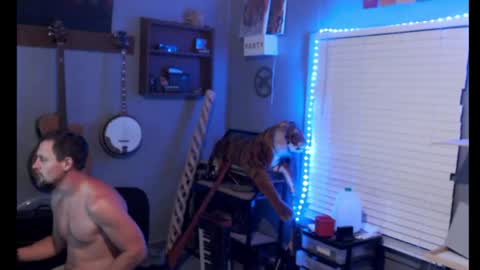 Snapshot of jameswebbscope chatting on May 1, 11:37 am Jameswebbscope online show from May 1, 11:37 am