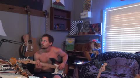 Snapshot of jameswebbscope chatting on July 1, 8:52 pm Jameswebbscope online show from July 1, 8:52 pm