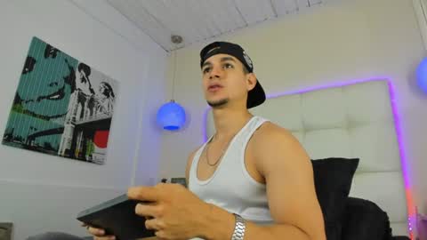 --- James --- online show from August 8, 11:18 pm