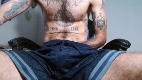 Snapshot of jammes_owen chatting on March 19, 6:56 pm Jammes. online show from March 19, 6:56 pm