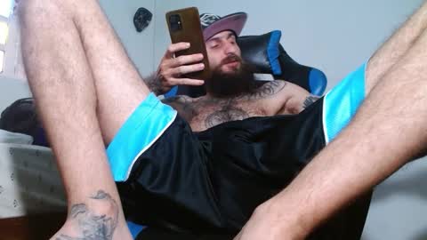 Snapshot of jammes_owen chatting on March 27, 3:01 pm Jammes. online show from March 27, 3:01 pm