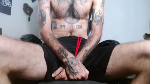 Snapshot of jammes_owen chatting on April 12, 4:45 pm Jammes. online show from April 12, 4:45 pm