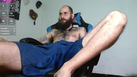 Snapshot of jammes_owen chatting on April 28, 8:36 pm Jammes. online show from April 28, 8:36 pm