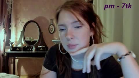 Snapshot of jane_and_star chatting on March 3, 8:21 pm Star online show from March 3, 8:21 pm