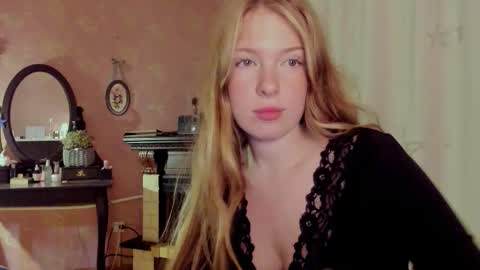 Snapshot of jane_and_star chatting on October 10, 7:35 pm Star online show from October 10, 7:35 pm