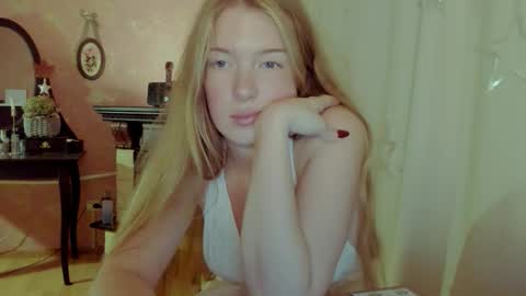 Snapshot of jane_and_star chatting on October 25, 9:31 pm Star online show from October 25, 9:31 pm