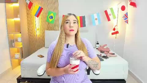 JANE CLOUDS online show from July 7, 4:15 am
