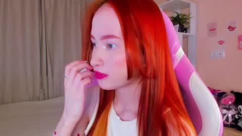 Snapshot of jane_mendezz chatting on December 18, 5:19 pm Mary Jane online show from December 18, 5:19 pm