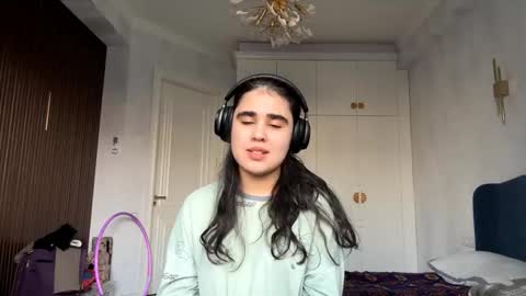 Snapshot of janeedner chatting on November 19, 6:24 am Isabella online show from November 19, 6:24 am