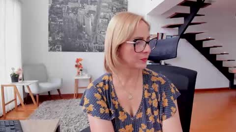 JANE TURNER MILF online show from September 10, 1:44 pm