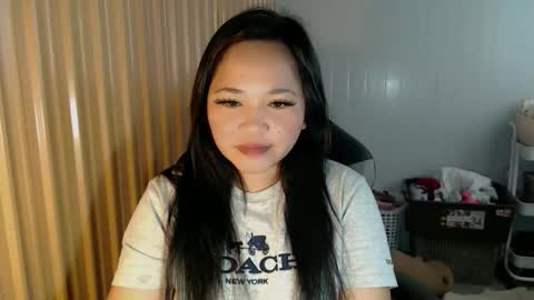Snapshot of janicaslut_18 chatting on May 17, 1:47 am janicaslut_18 online show from May 17, 1:47 am