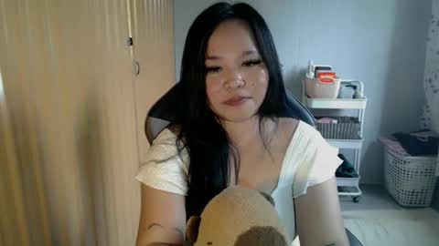Snapshot of janicaslut_18 chatting on May 18, 5:46 am janicaslut_18 online show from May 18, 5:46 am