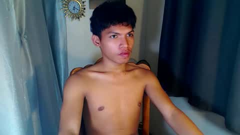 janlloyd04 online show from March 25, 11:16 am