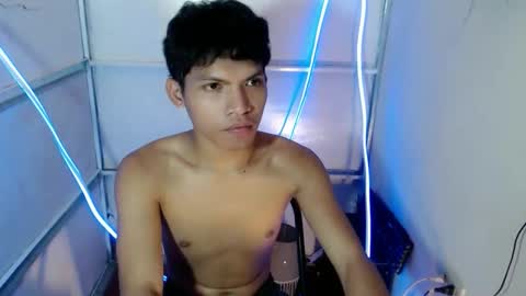 janlloyd04 online show from March 30, 12:17 pm